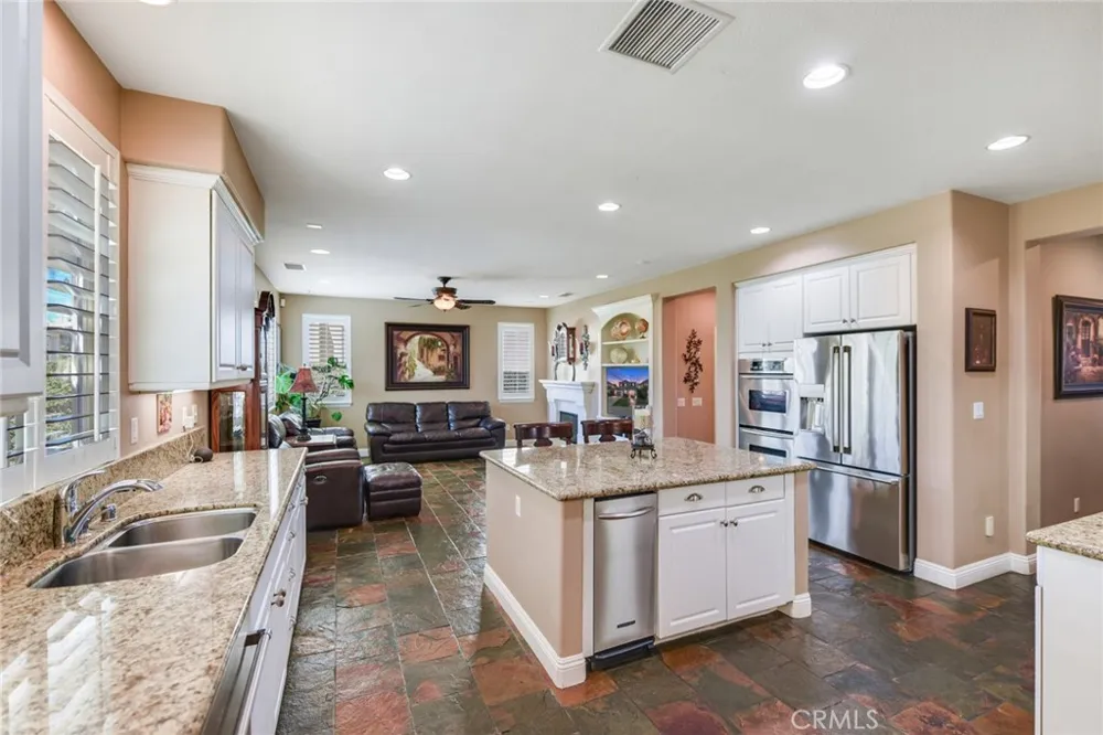 14313 Goose Eastvale, CA 92880