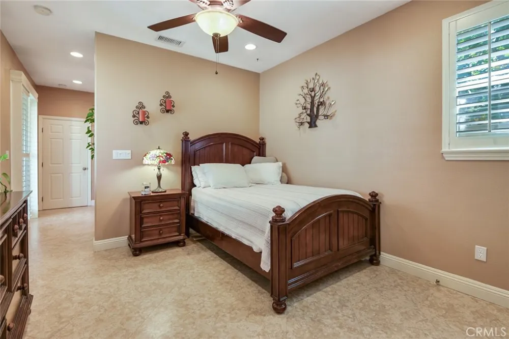 14313 Goose Eastvale, CA 92880
