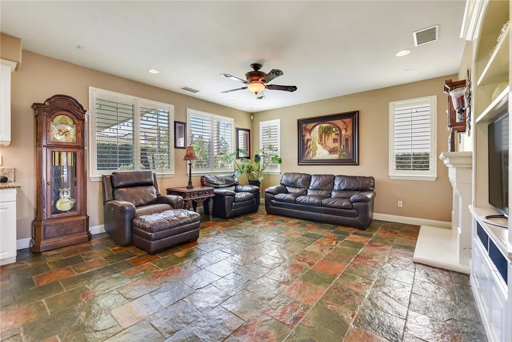 14313 Goose Street Eastvale, CA 92880