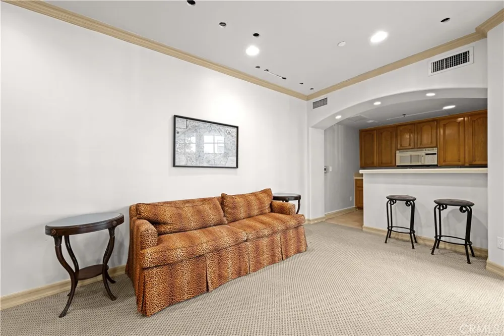 128 Swall Drive #304 Los Angeles, CA 90048