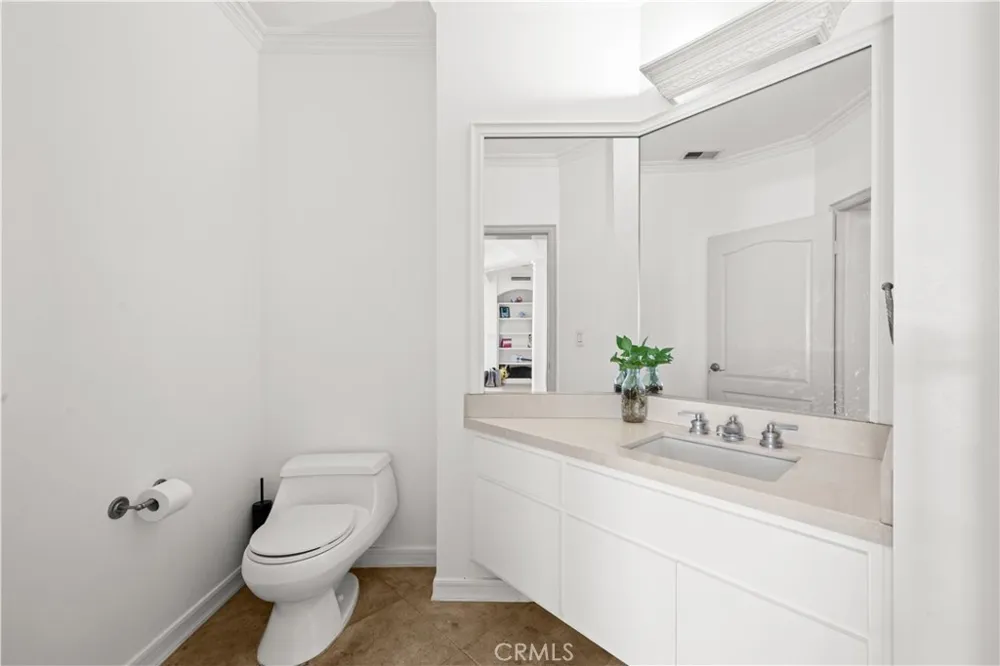 128 Swall Drive #304 Los Angeles, CA 90048