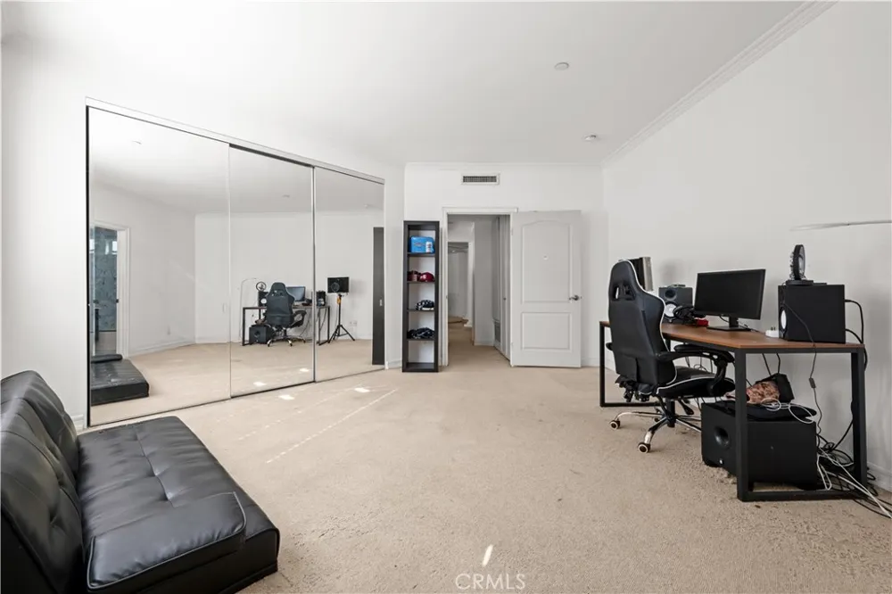 128 Swall Drive #304 Los Angeles, CA 90048