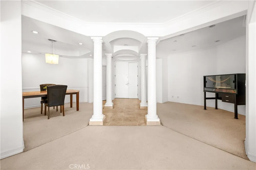 128 Swall Drive #304 Los Angeles, CA 90048