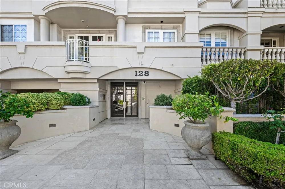 128 Swall Drive #304 Los Angeles, CA 90048