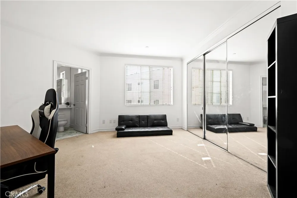 128 Swall Drive #304 Los Angeles, CA 90048