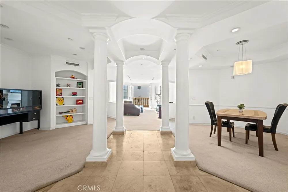 128 Swall Drive #304 Los Angeles, CA 90048