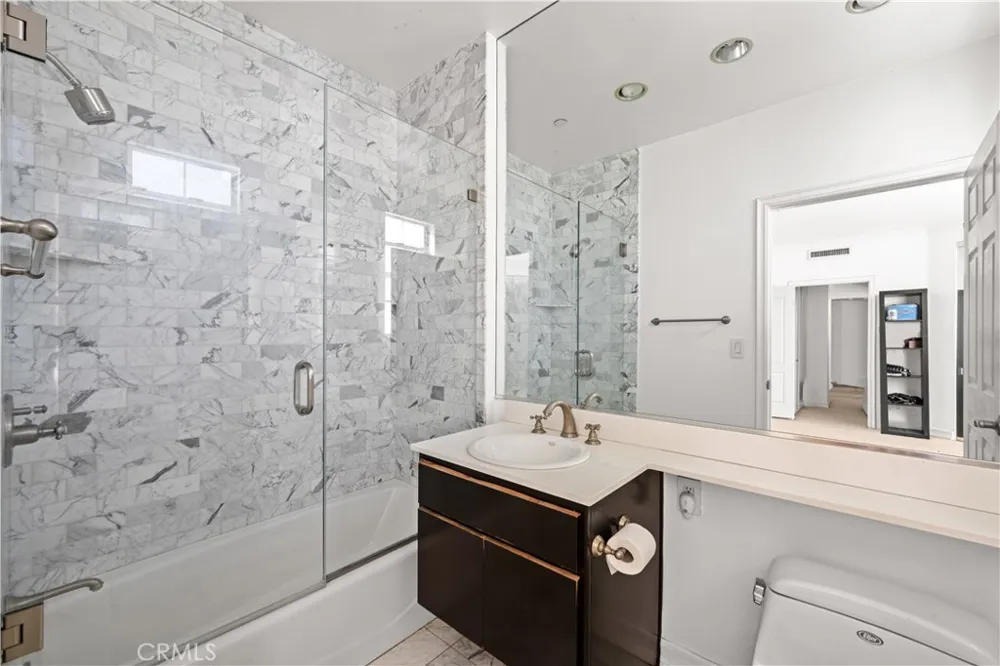 128 Swall Drive #304 Los Angeles, CA 90048