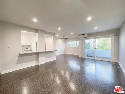 1117 S Bedford Street #204