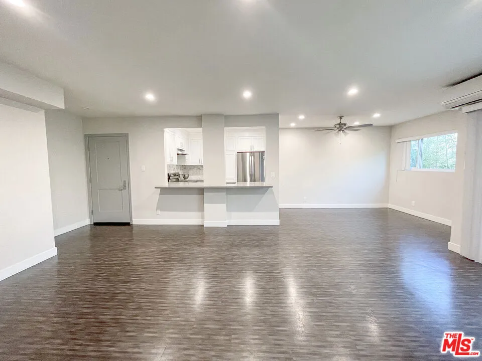 1117 S Bedford Street #204 Los Angeles, CA 90035