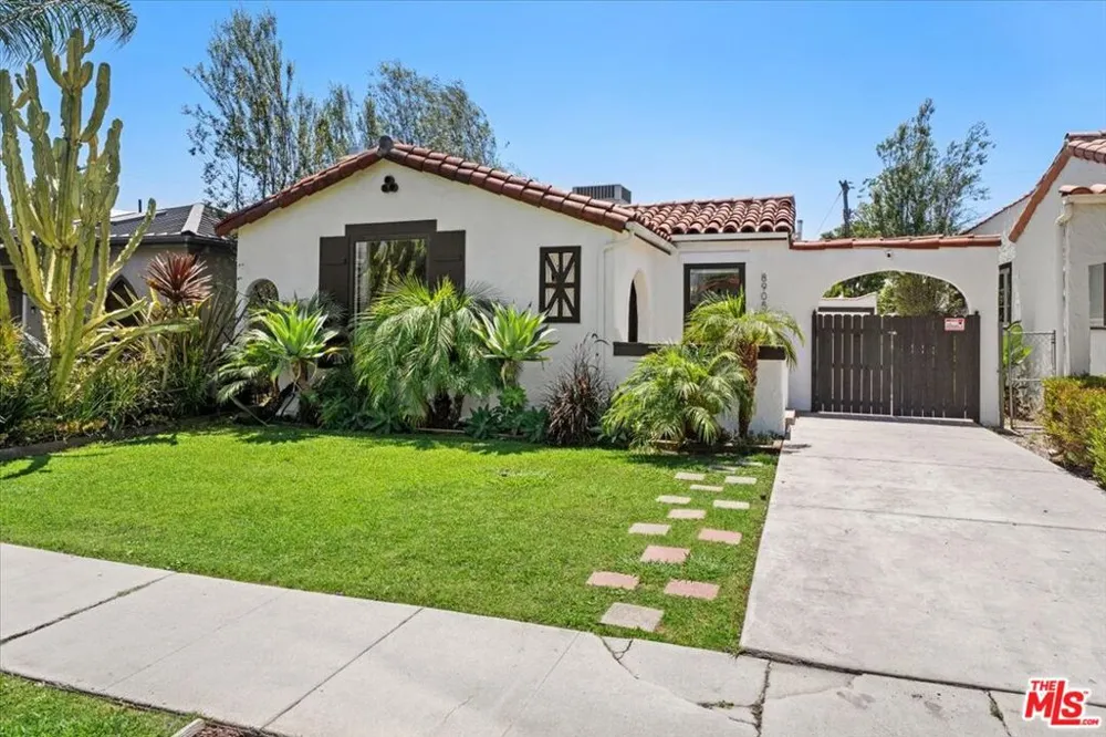 8908 Gibson Street Los Angeles, CA 90034