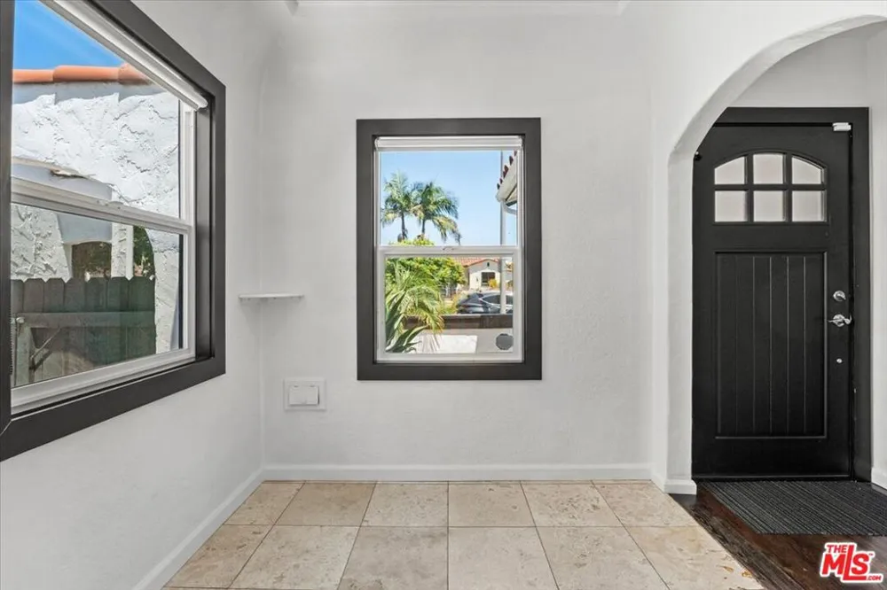 8908 Gibson Street Los Angeles, CA 90034