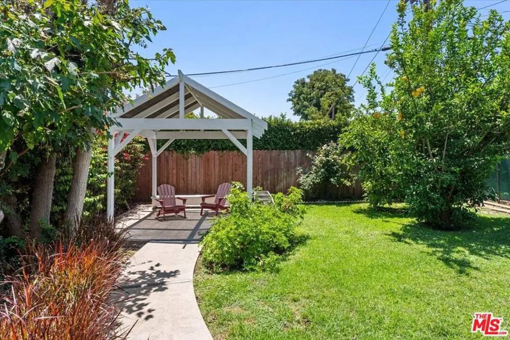 8908 Gibson Street Los Angeles, CA 90034