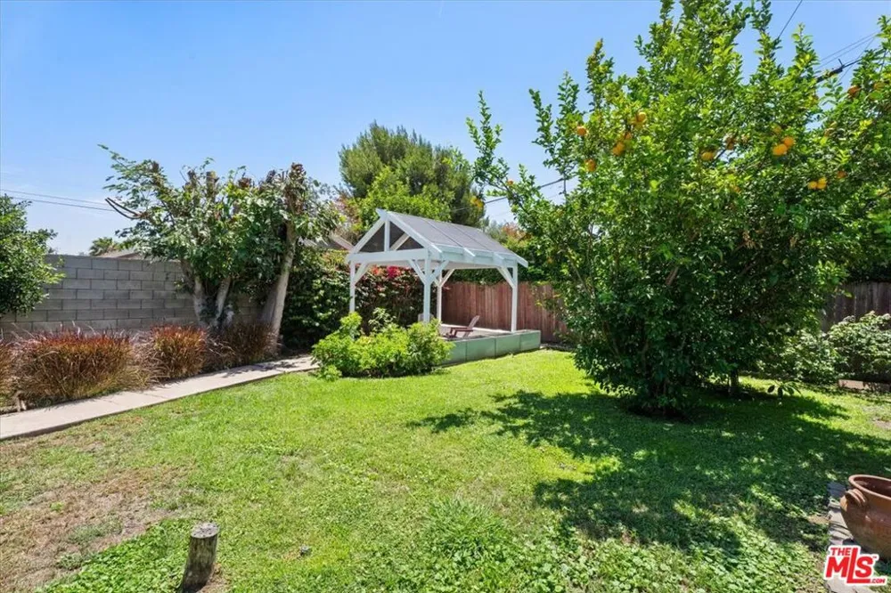 8908 Gibson Street Los Angeles, CA 90034