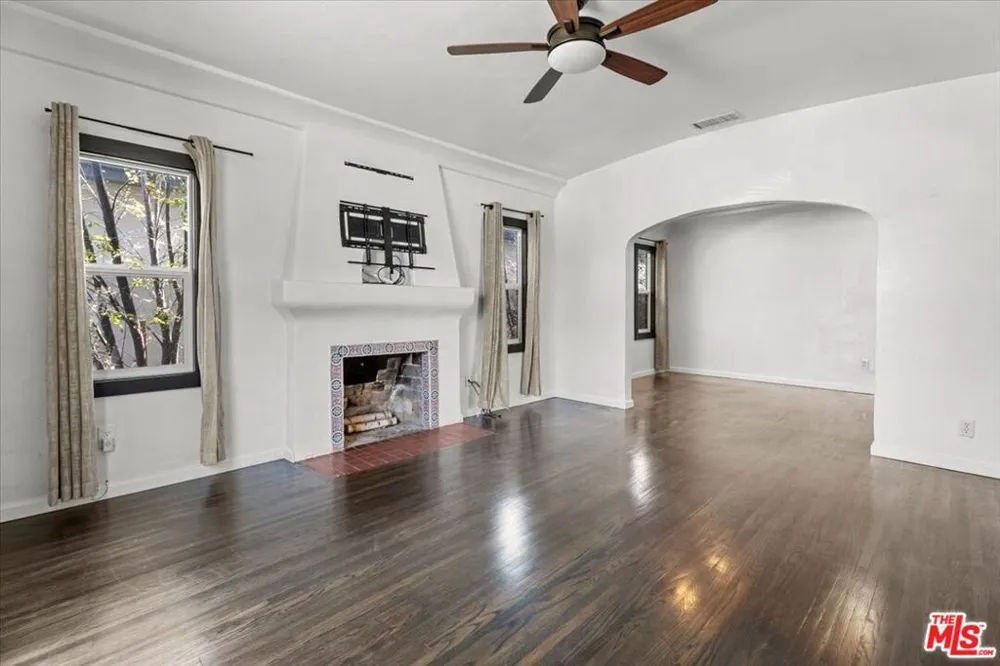 8908 Gibson Street Los Angeles, CA 90034