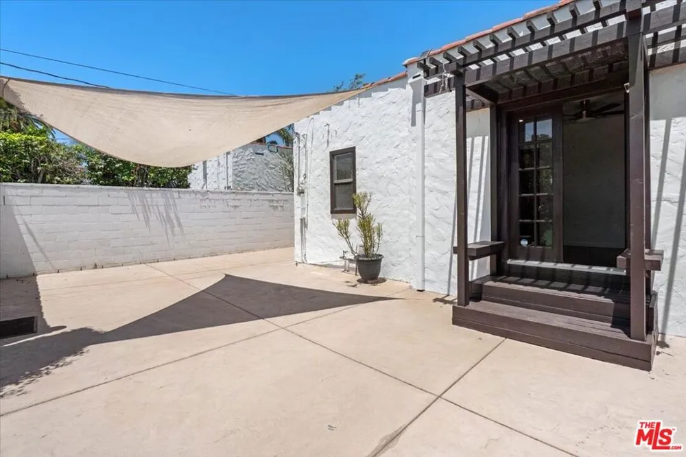 8908 Gibson Street Los Angeles, CA 90034