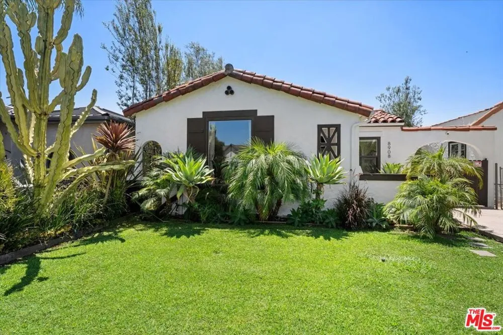 8908 Gibson Street Los Angeles, CA 90034