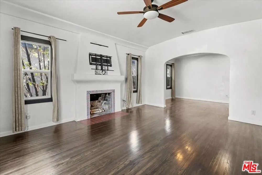8908 Gibson Street Los Angeles, CA 90034
