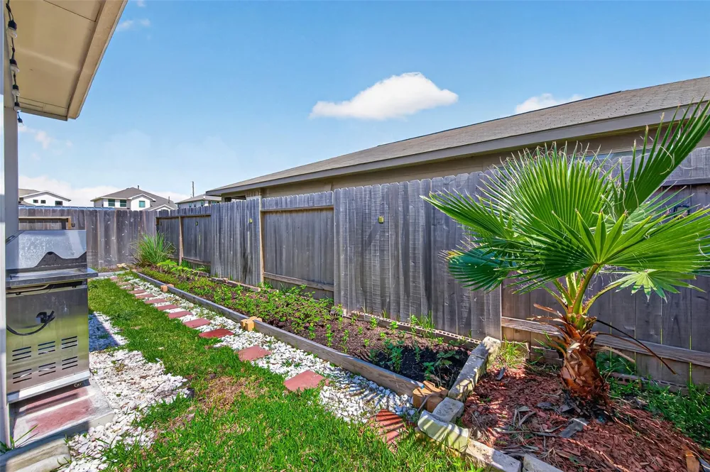 22409 Kinley Street New Caney, TX 77357