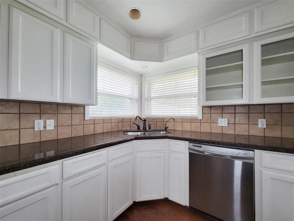 2403 Willowby Houston, TX 77008