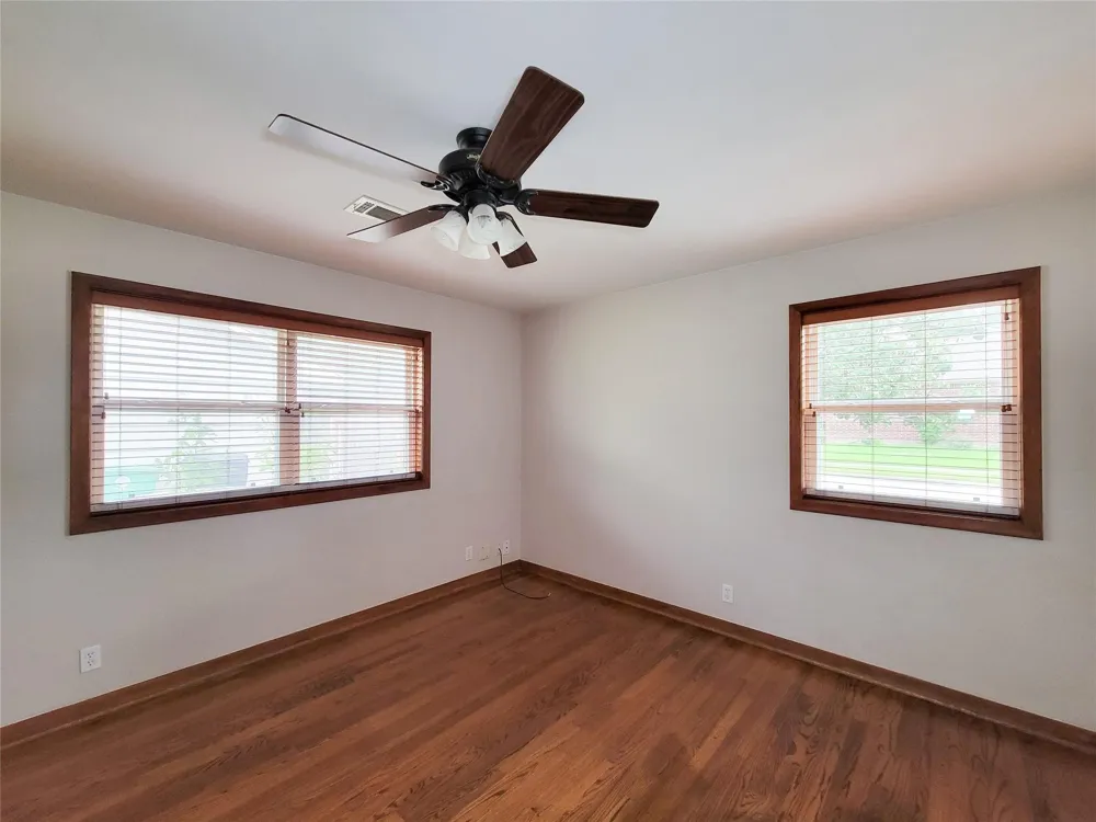 2403 Willowby Houston, TX 77008