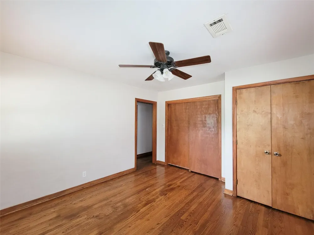 2403 Willowby Houston, TX 77008