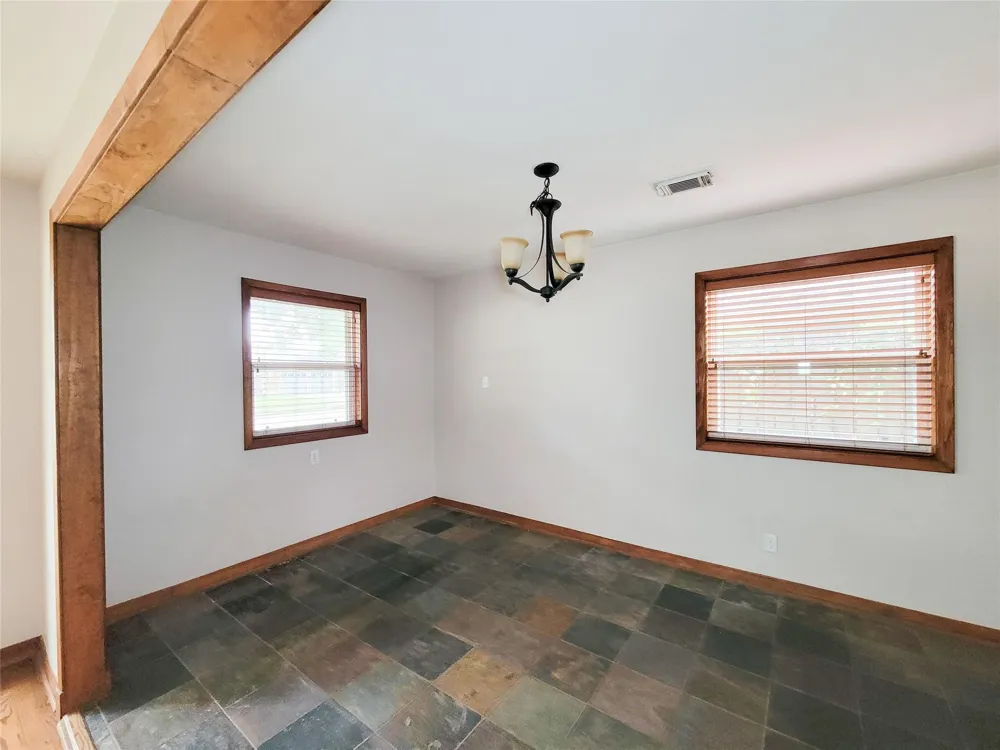 2403 Willowby Houston, TX 77008