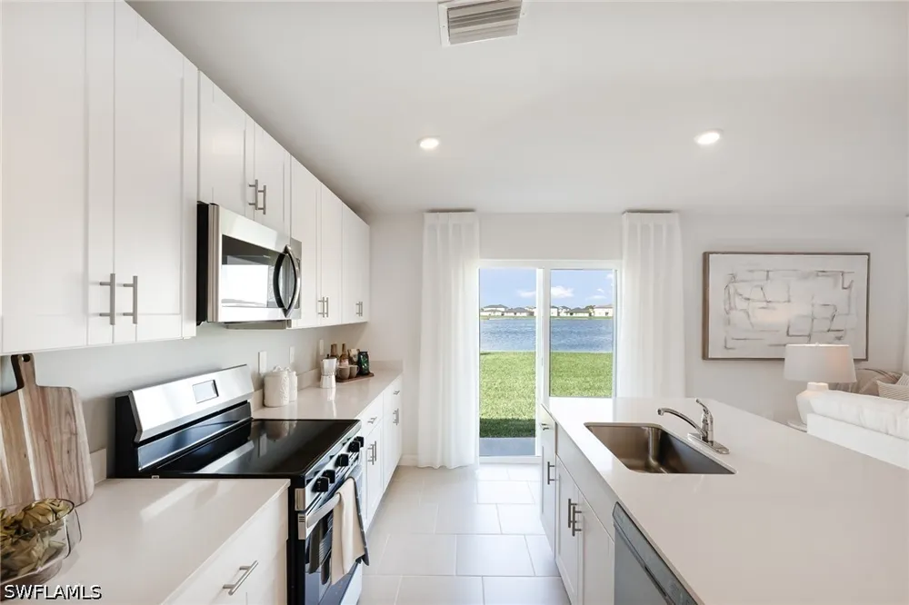 Jacaranda Parkway E Cape Coral, FL 33909