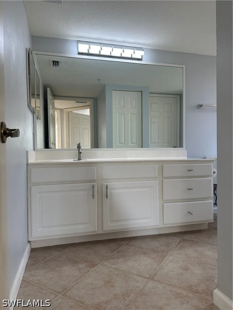 Residence Drive #323 Fort Myers, FL 33901