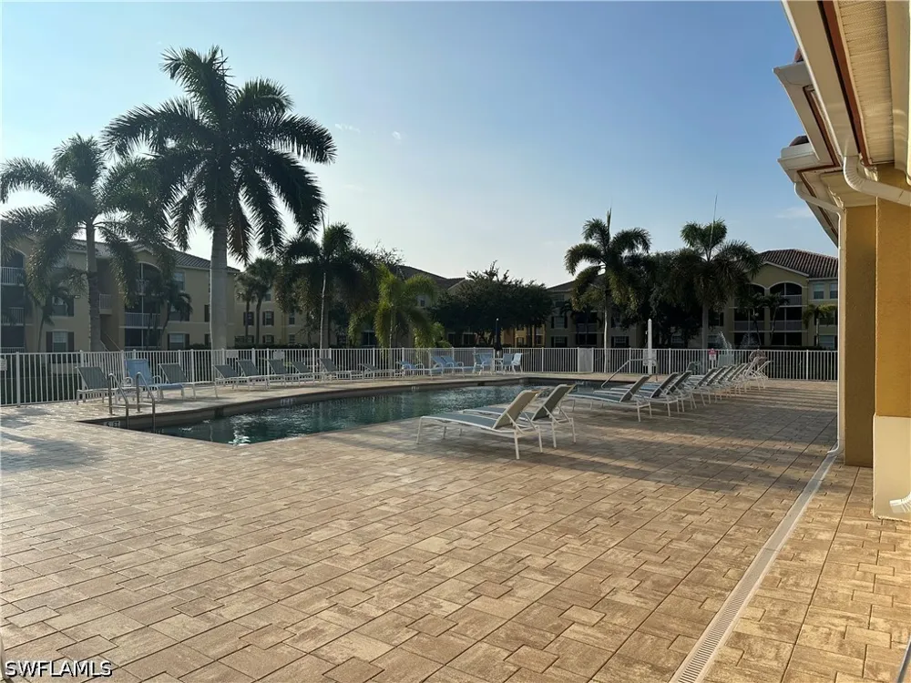 Residence Drive #323 Fort Myers, FL 33901