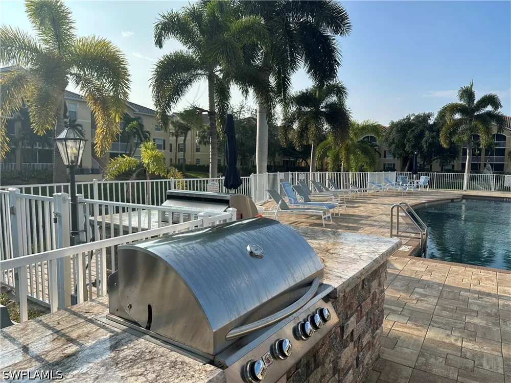 Residence Drive #323 Fort Myers, FL 33901