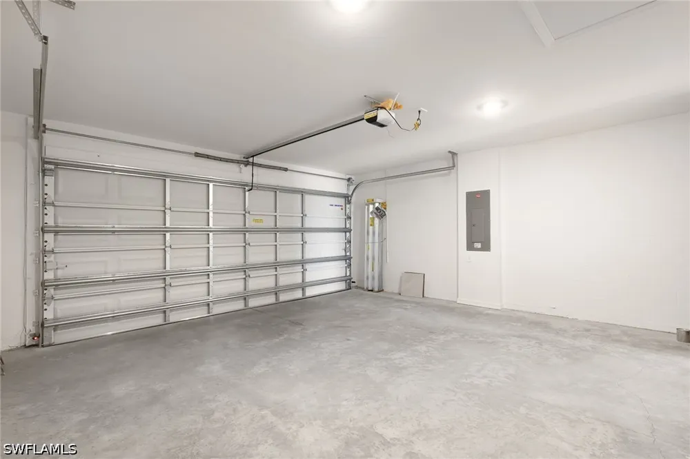 NE 4th Place Cape Coral, FL 33909