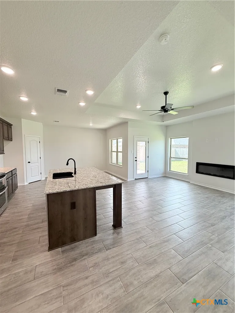 813 Waylon Circle Killeen, TX 76542