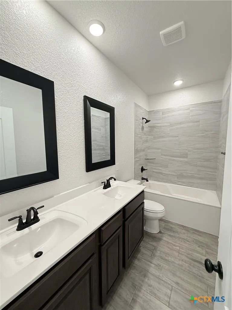 813 Waylon Circle Killeen, TX 76542