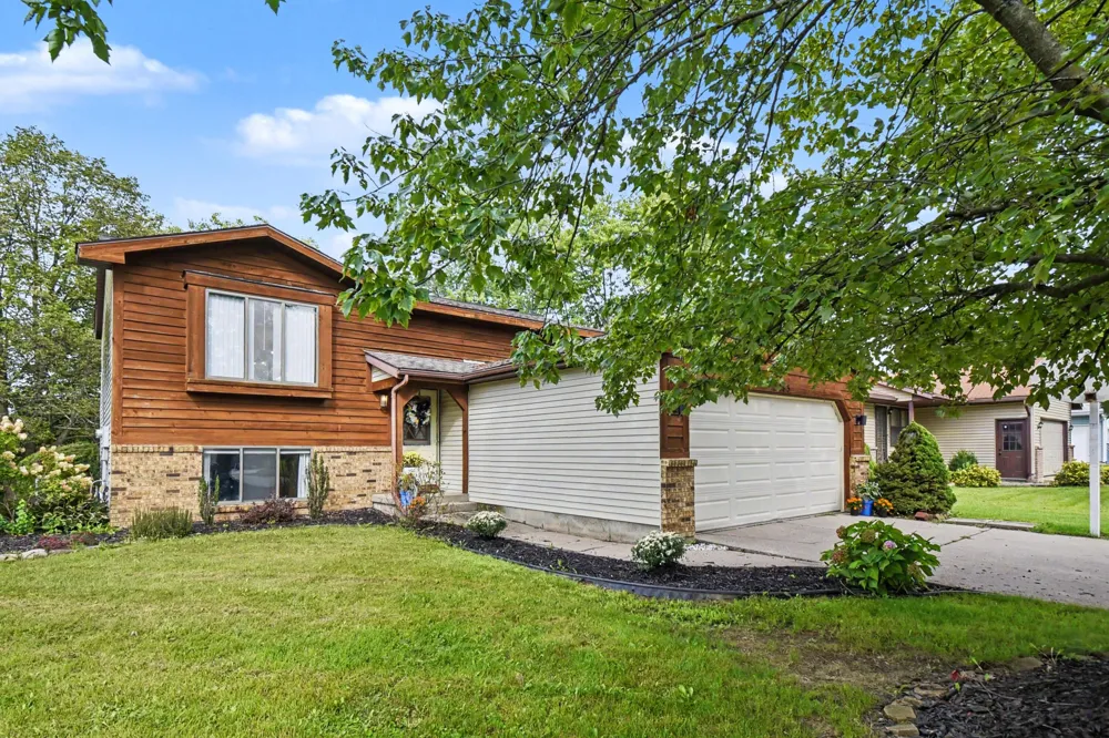 5083 Pillar Creek Avenue SE Kentwood, MI 49508
