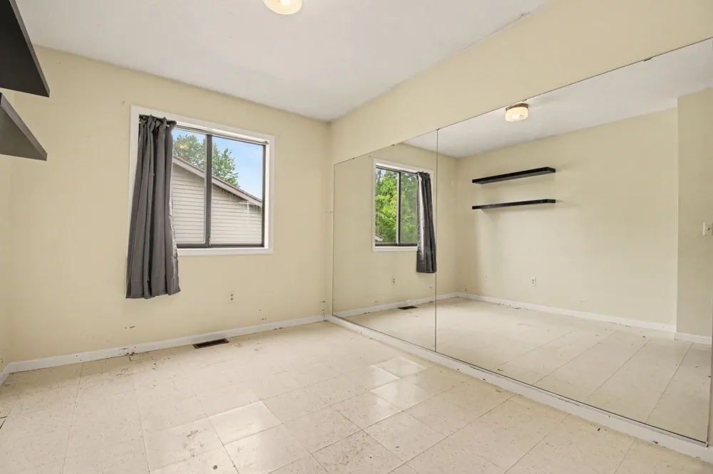 5083 Pillar Creek Avenue SE Kentwood, MI 49508