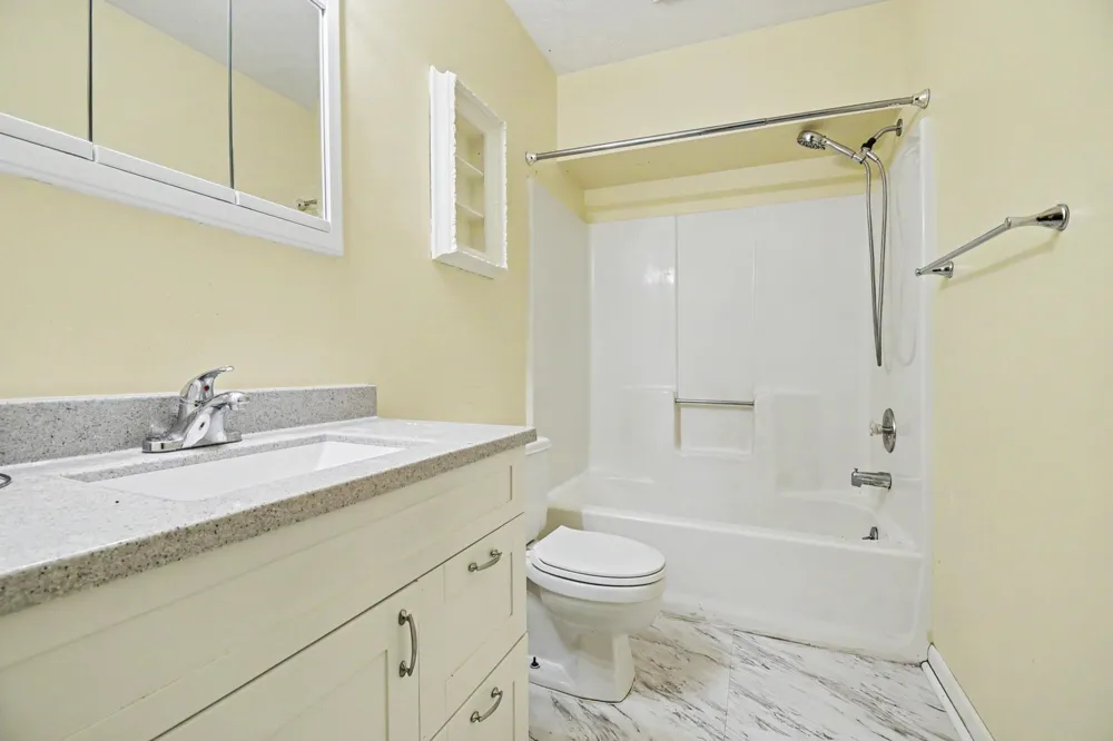 5083 Pillar Creek Avenue SE Kentwood, MI 49508