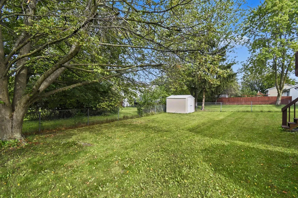 5083 Pillar Creek Avenue SE Kentwood, MI 49508