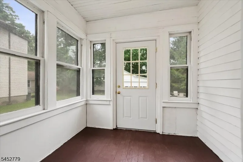 7 Morris Plains Ave Morris Plains, NJ 07950