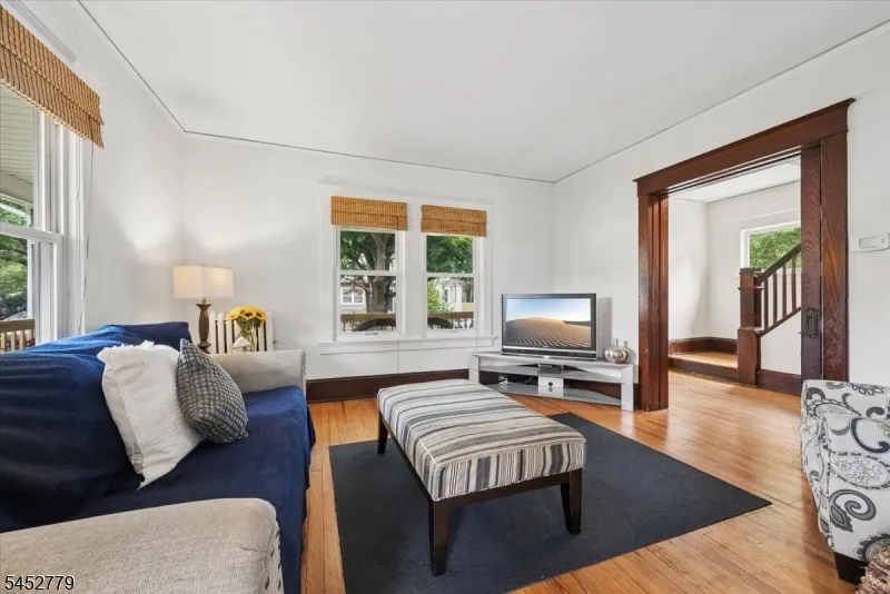 7 Morris Plains Ave Morris Plains, NJ 07950
