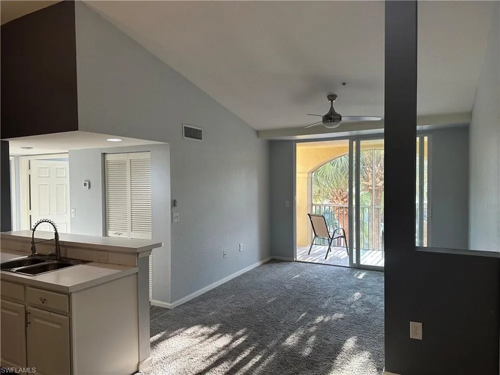 4121 Residence Drive #323 Fort Myers, FL 33901