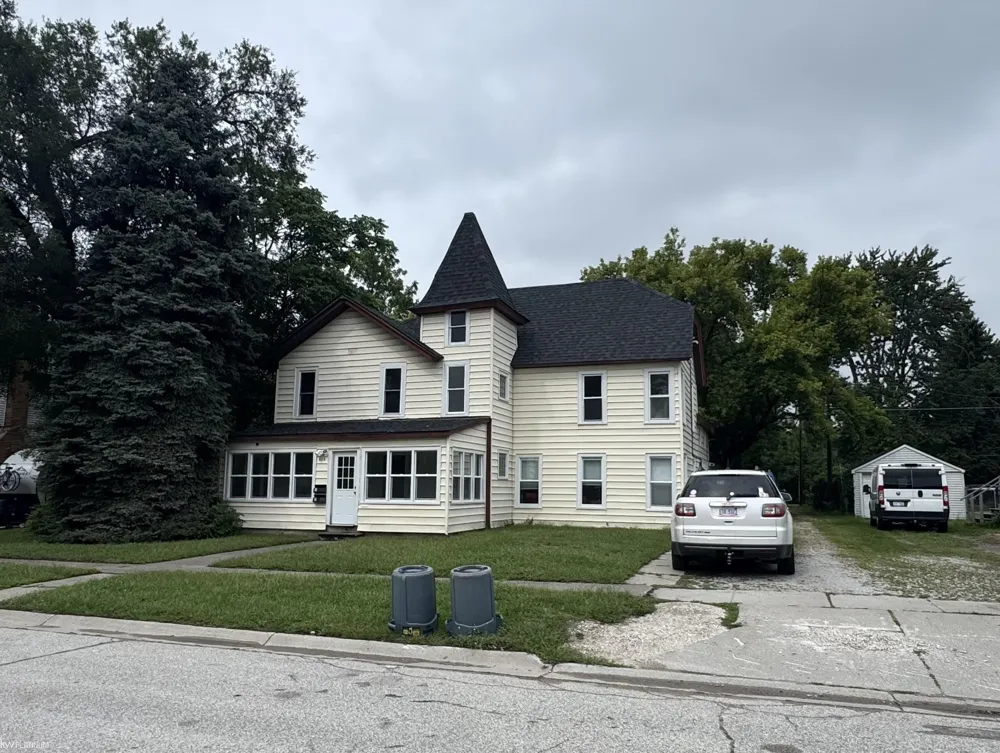 823 Beard Street Port Huron City, MI 48060