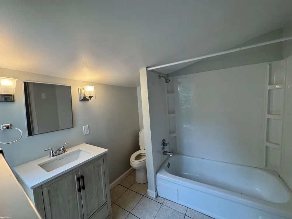 823 Beard Street Port Huron City, MI 48060