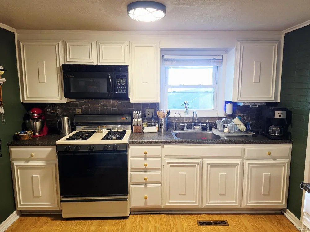 8416 Seneca Highway Seneca Township, MI 49256