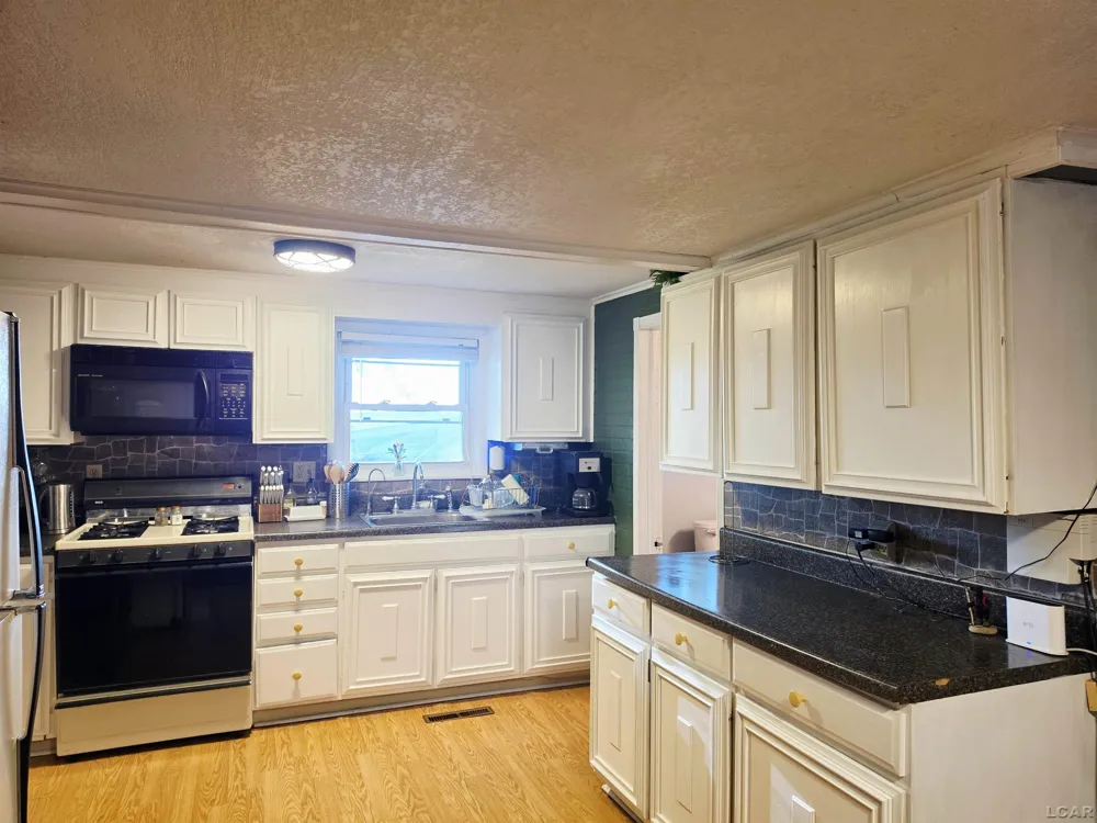 8416 Seneca Highway Seneca Township, MI 49256