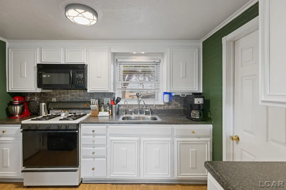 8416 Seneca Highway Seneca Township, MI 49256