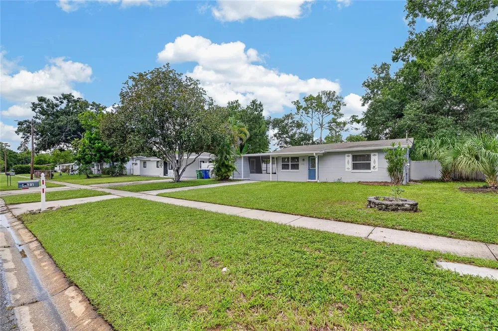 4421 W IOWA AVENUE Tampa, FL 33616