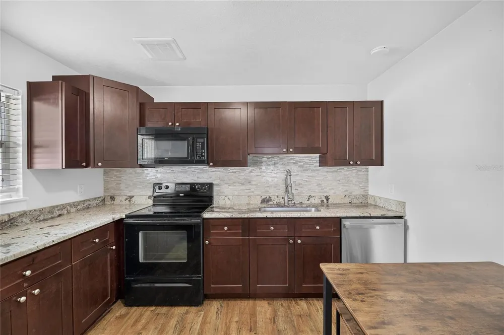 4421 W IOWA AVENUE Tampa, FL 33616