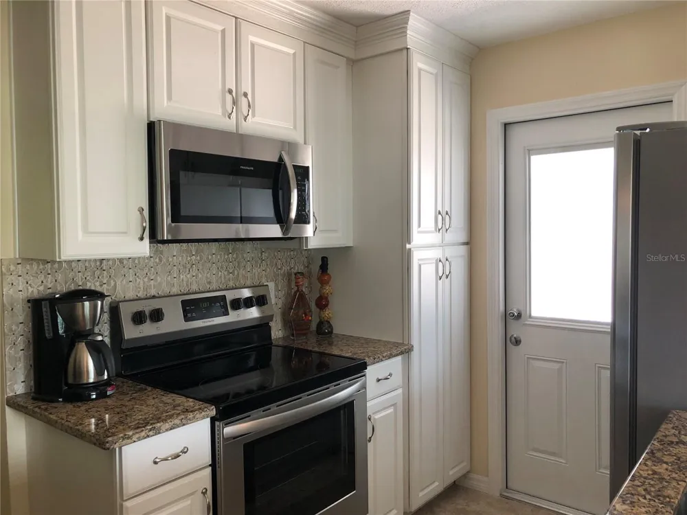 1009 SUMNER BLVD BOULEVARD #Unit B Safety Harbor, FL 34695