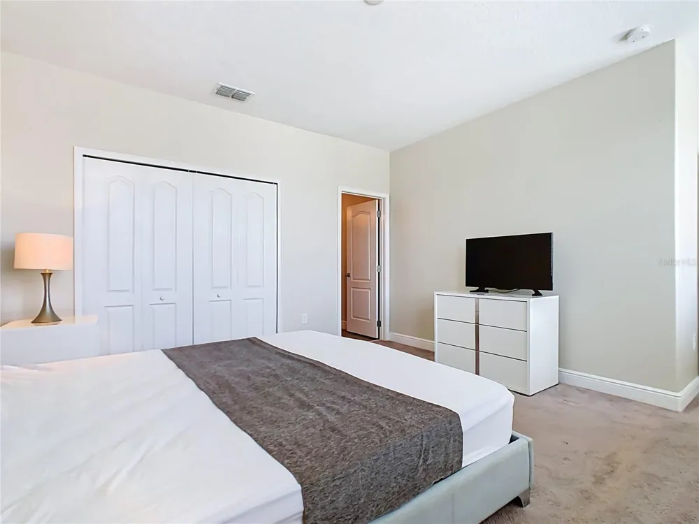 208 BROOKES PLACE Haines City, FL 33844