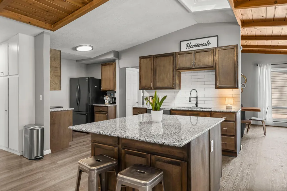 7008 35th Avenue Crystal, MN 55427